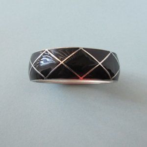 Vintage Black Enamel Silver Tone Metal Hinged Oval Bangle Jewelry Bracelet